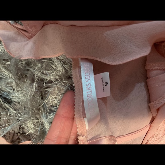 Two rompers pjs Victoria Secret and Forever 21 M - Picture 4 of 4